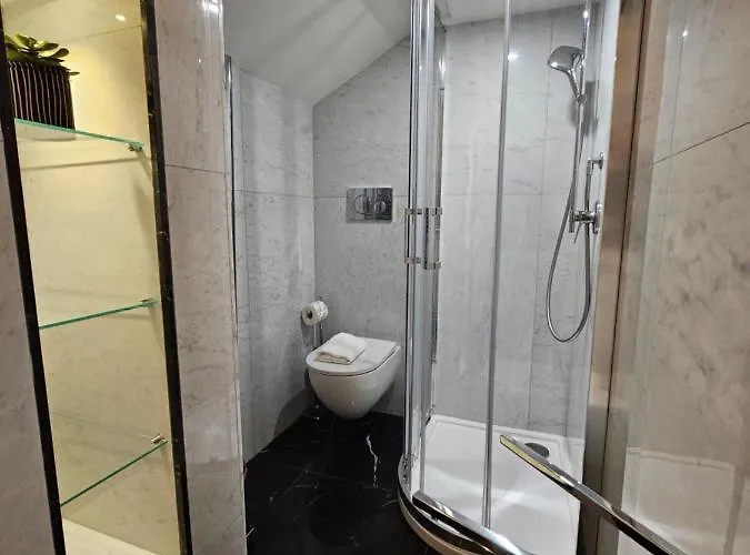 The One Frattina アパート *