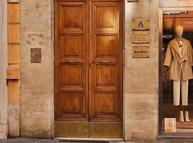 アパート The One Frattina ローマ